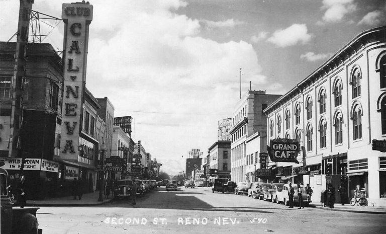 Street photo of 2nd Street Reno in 1950, with Club Cal-Neva